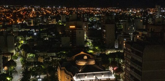 El intendente Susbielles anunció el proyecto para iniciar las obras de reconstrucción del Teatro Municipal