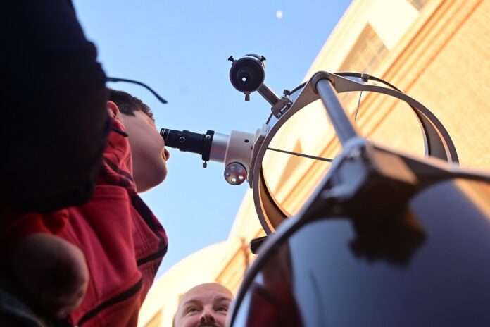 telescopio astronomia bahiahub