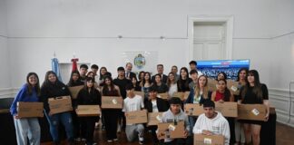 La Embajada de Turquía en Argentina donó 30 notebooks a escuelas de Bahía Blanca