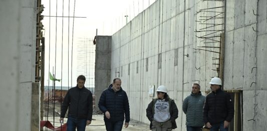 El intendente Susbielles supervisó las obras en las cisternas de Bosque Alto y Planta Patagonia, que optimizarán el servicio de agua en la ciudad