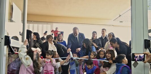 Susbielles inauguró el nuevo Jardín de Infantes Nº 962 en el barrio Tierras Argentinas: “decidimos poner el 100% del Fondo Educativo en obras y fruto de esa decisión, hoy tenemos este jardín que podemos disfrutar”