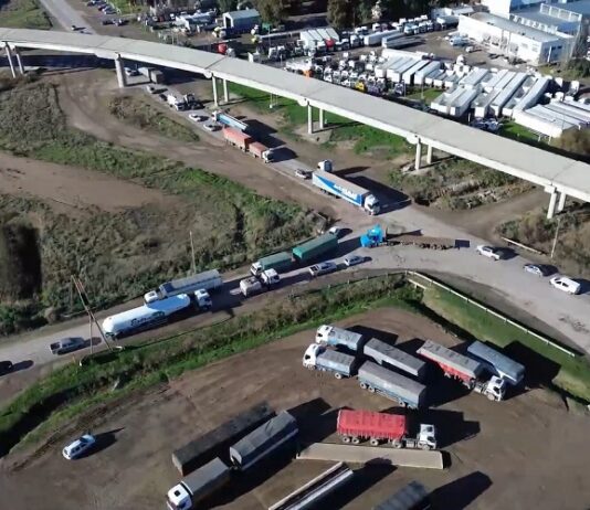 El intendente Susbielles firmó la licitación para reparar el Paso Urbano